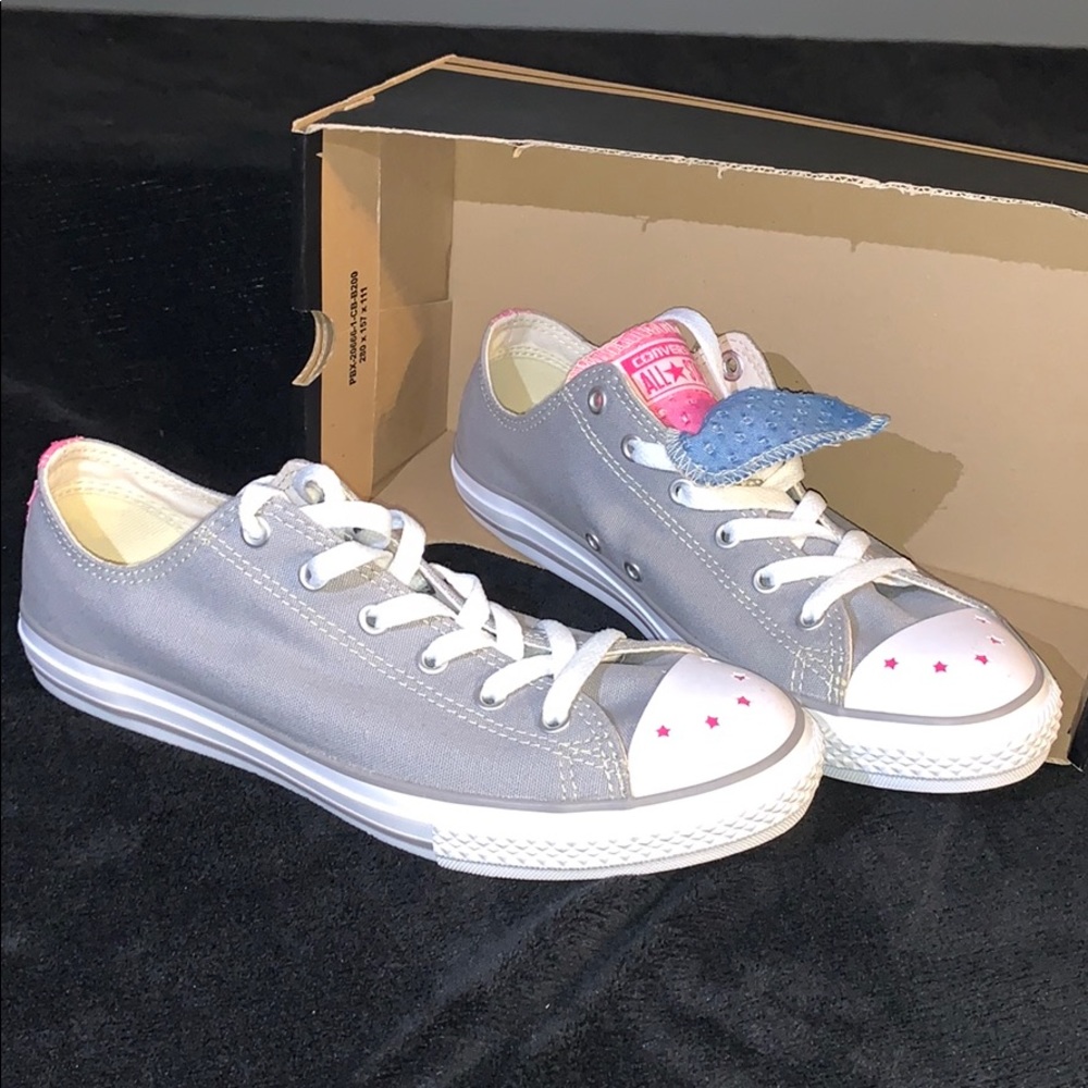 NWT grey pink converse